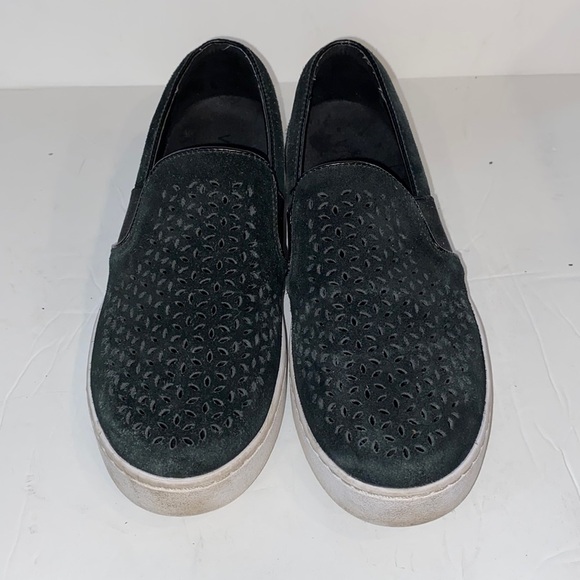 Vionic Women's Splendid Kani Slip-on Walking Shoes - Picture 1 of 9